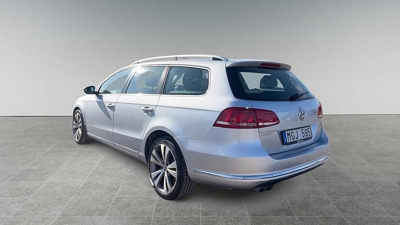 Begagnad VW Passat 170 HK (125 kW) 2011 Silver Kombi