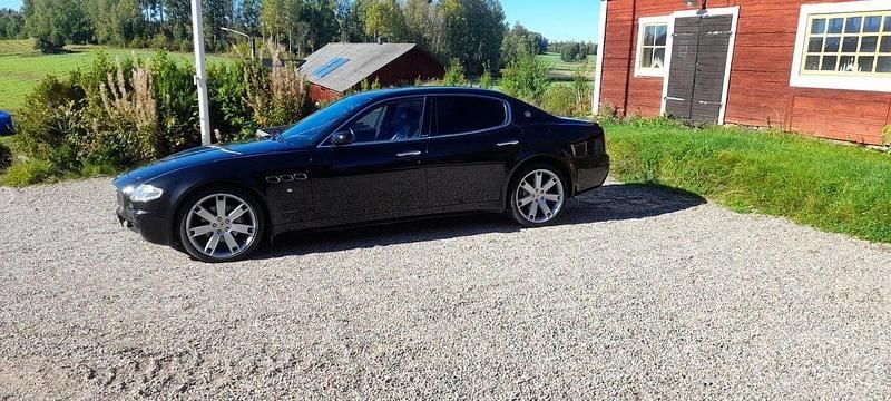 Svart Begagnad 2008 Maserati Quattroporte Sedan | 205 000 kr - Bild 1/4