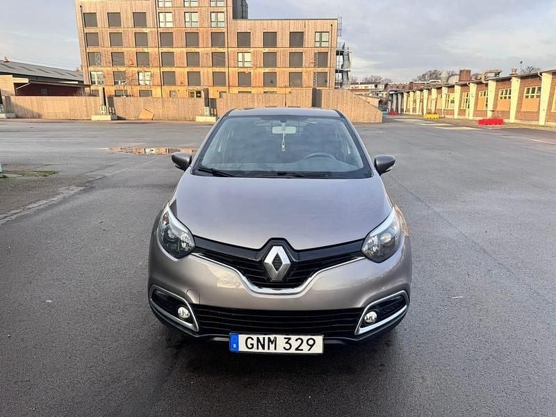Begagnad 2015 Renault Captur SUV | 86 500 kr (Bra pris) - Bild 1/4