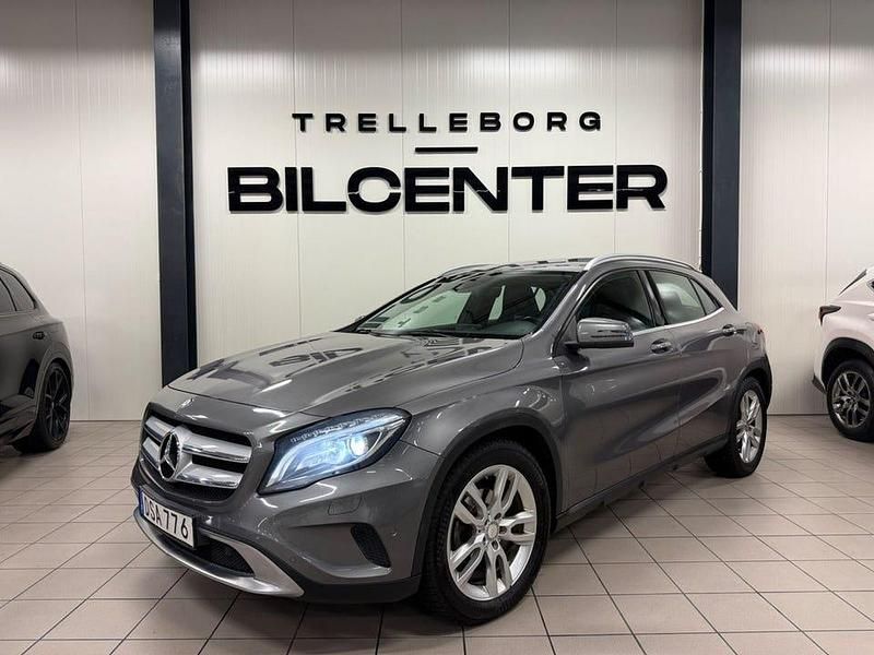 Mörkgrå (grå) Begagnad 2014 Mercedes GLA200 SUV | 149 900 kr (Marknadspris) - Bild 1/4