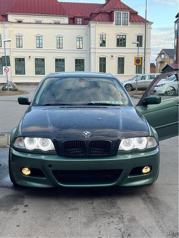 Grön Begagnad 2000 BMW 328 M Sport Sedan | 30 000 kr - Bild 1/4