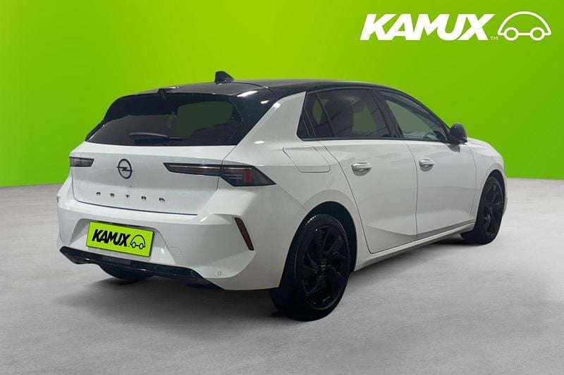 Begagnad Opel Astra 131 HK (96 kW) 2023 Vit Halvkombi