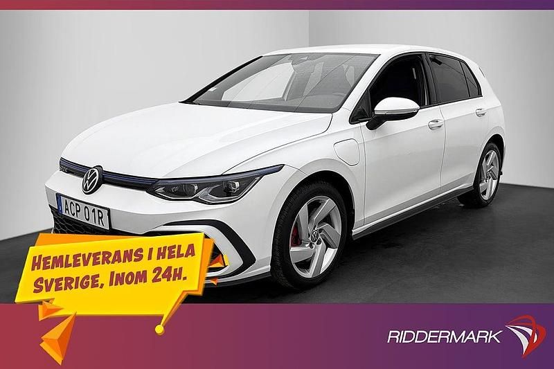 Vit Begagnad 2020 VW Golf VIII GTE Halvkombi | 294 800 kr (Dyr) - Bild 1/3