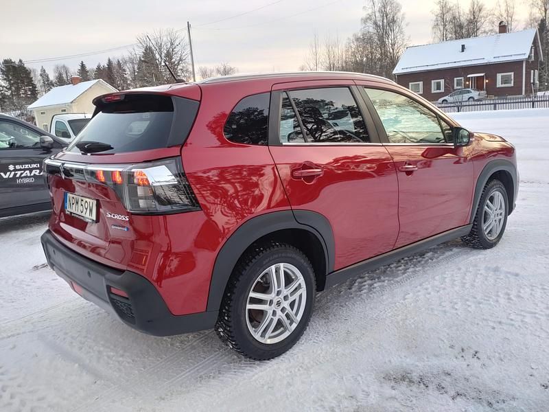 Begagnad Suzuki SX4 S-Cross 2024 Röd