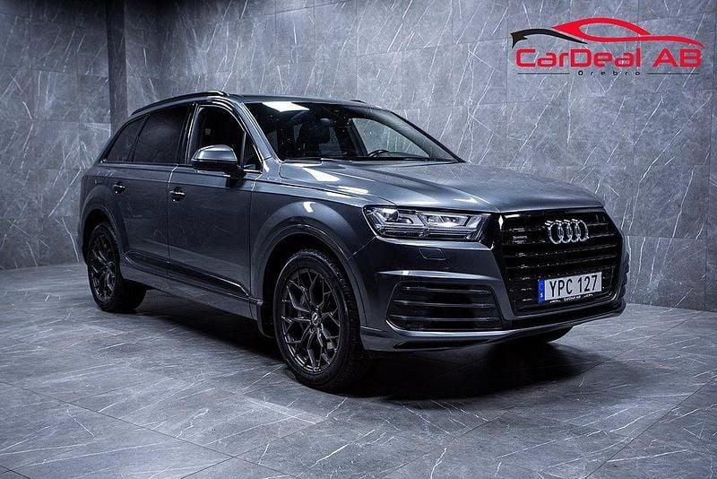 Grå Begagnad 2016 Audi Q7 S-Line SUV | 299 800 kr (Bra pris) - Bild 1/4