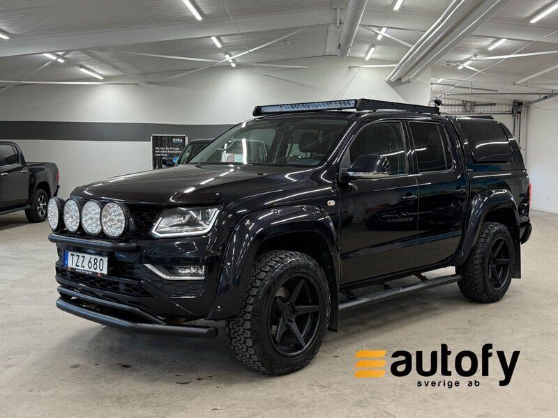 Svart Begagnad 2017 VW Amarok Aventura Pickup | 399 900 kr (Marknadspris) - Bild 1/4