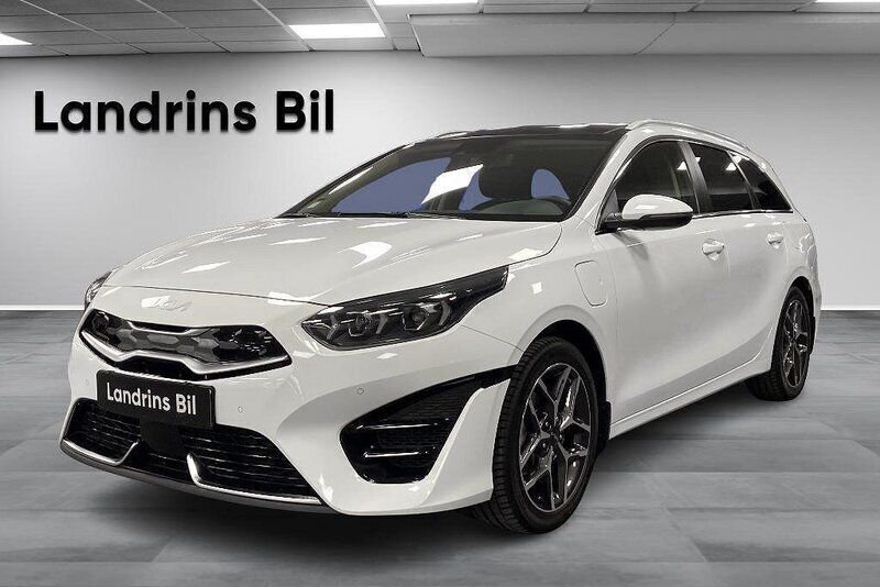 Vit (casa white) Begagnad 2023 Kia Ceed Sportswagon Advance Kombi | 349 000 kr - Bild 1/4