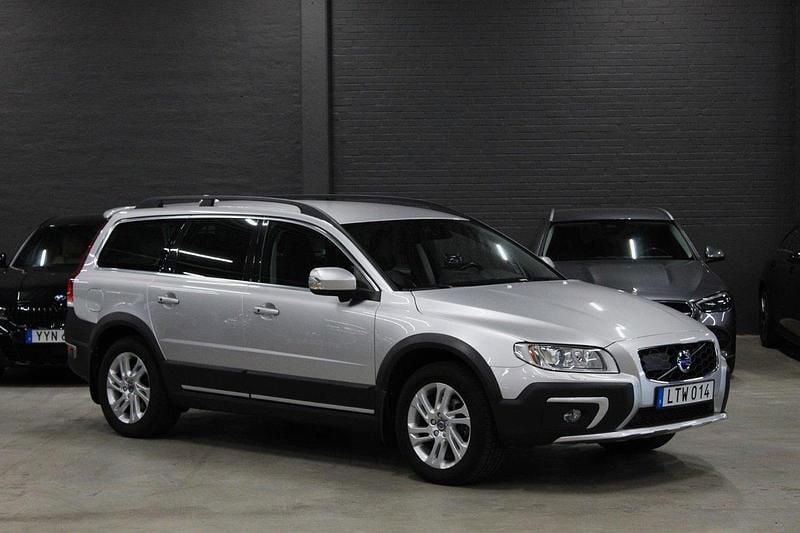 Silver Begagnad 2016 Volvo XC70 Standard SUV | 229 900 kr (Marknadspris) - Bild 1/4