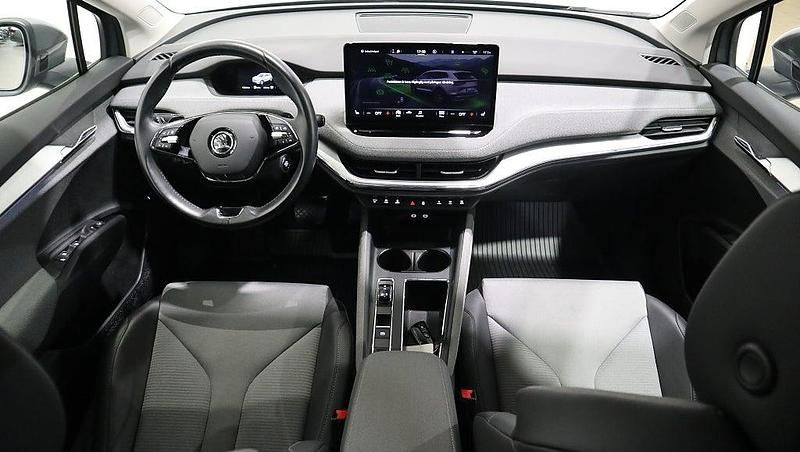 Begagnad Skoda Enyaq iV 150 kW (204 HK) 2022 Grå SUV