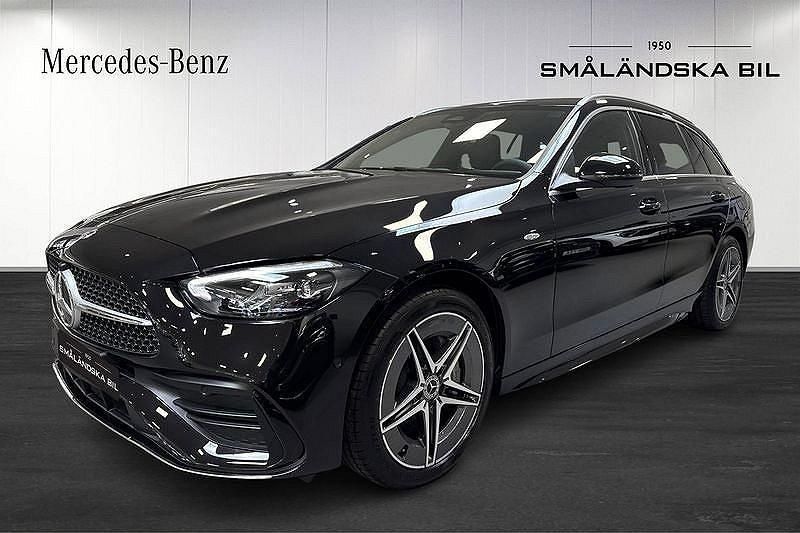 Svart Ny 2025 Mercedes C300e Advanced Kombi | 682 950 kr (Lite dyr) - Bild 1/4