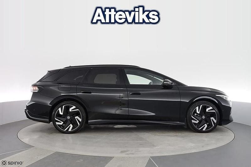Begagnad VW ID.7 GTX 250 kW (340 HK) 2024 Svart Kombi