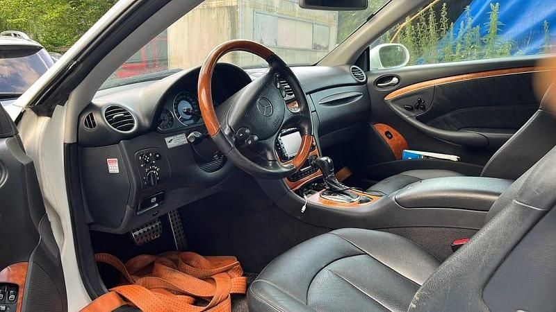 Begagnad Mercedes CLK320 AMG 218 HK (160 kW) 2004