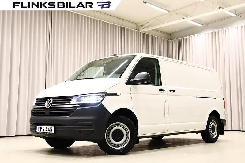 Vit Begagnad 2021 VW Transporter Van | 299 875 kr - Bild 1/4