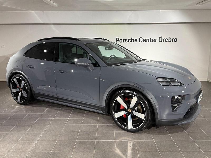 Grå (slate grey neo) Ny 2025 Porsche Macan SUV | 1 384 700 kr - Bild 1/4