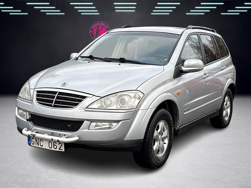 Silver Begagnad 2008 Ssangyong (KGM) Kyron SUV | 34 900 kr - Bild 1/4