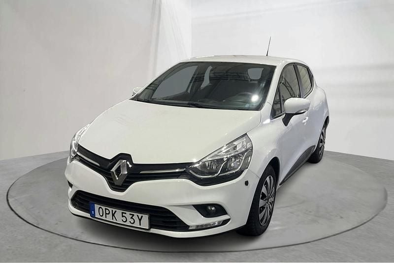 Vit Begagnad 2019 Renault Clio IV Zen | 116 000 kr (Marknadspris) - Bild 1/4