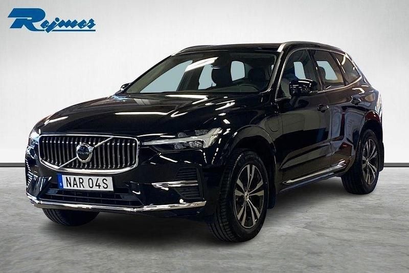 Svart (onyx black metallic) Begagnad 2024 Volvo XC60 Core SUV | 529 900 kr (Marknadspris) - Bild 1/4