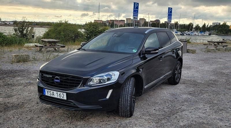 Svart Begagnad 2017 Volvo XC60 Standard SUV | 200 000 kr (Superpris) - Bild 1/4