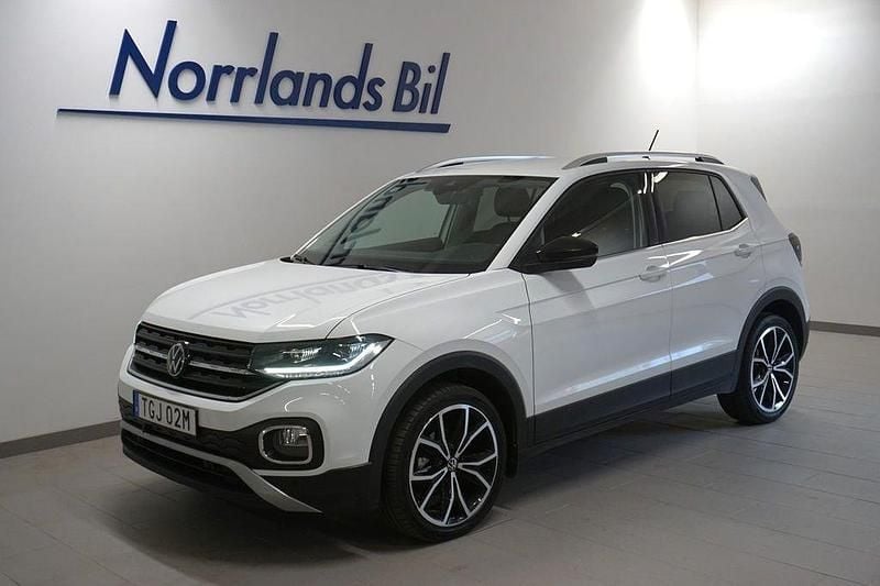 Vit (pure white) Begagnad 2023 VW T-Cross Style SUV | 239 900 kr (Marknadspris) - Bild 1/4