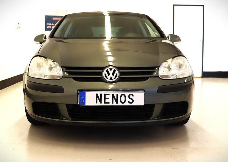 Begagnad VW Golf IV 102 HK (75 kW) 2005 Grön Halvkombi