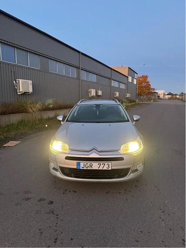 Silver Begagnad 2012 Citroën C5 Kombi | 40 500 kr (Bra pris) - Bild 1/4