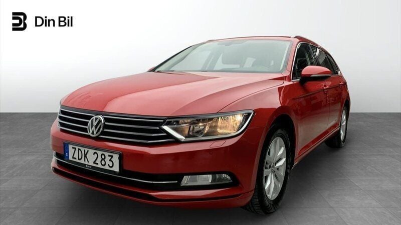 Röd Begagnad 2017 VW Passat Active Kombi | 189 500 kr (Marknadspris) - Bild 1/4