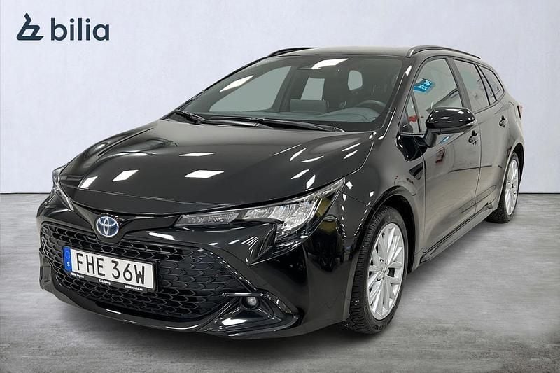 Svart Begagnad 2024 Toyota Corolla Active Kombi | 329 900 kr (Lite dyr) - Bild 1/3