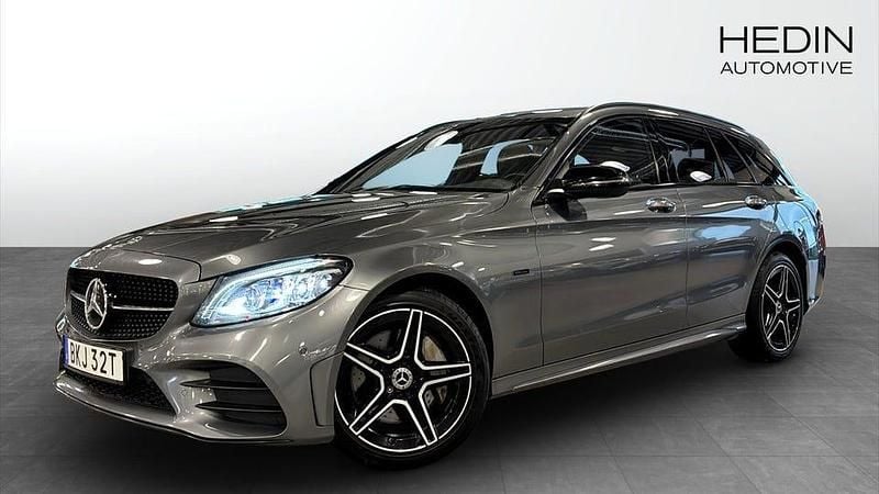 Grå Begagnad 2021 Mercedes E300 AMG Kombi | 259 900 kr (Superpris) - Bild 1/4