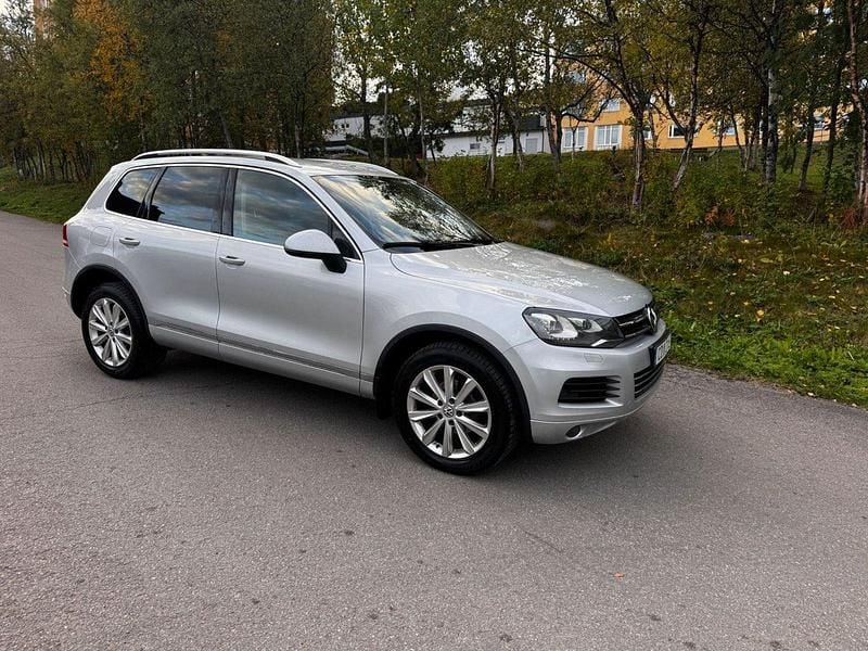 Silver Begagnad 2013 VW Touareg SUV | 159 000 kr (Marknadspris) - Bild 1/4