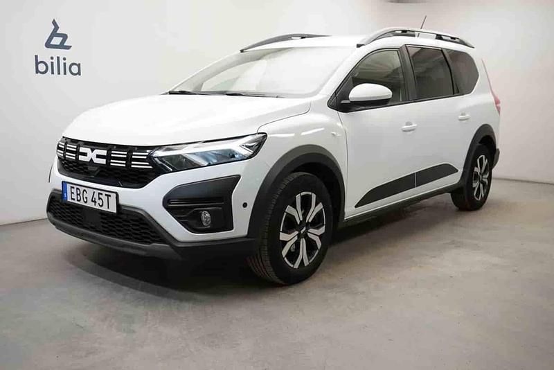 Vit Begagnad 2023 Dacia Jogger Minibuss | 169 900 kr (Bra pris) - Bild 1/1