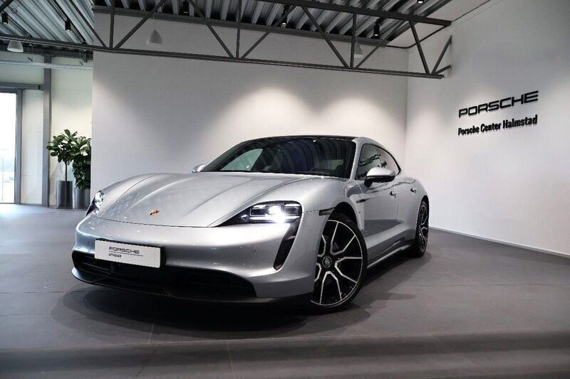 Silver Begagnad 2022 Porsche Taycan 4S Sport Turismo Sedan | 825 000 kr (Bra pris) - Bild 1/4