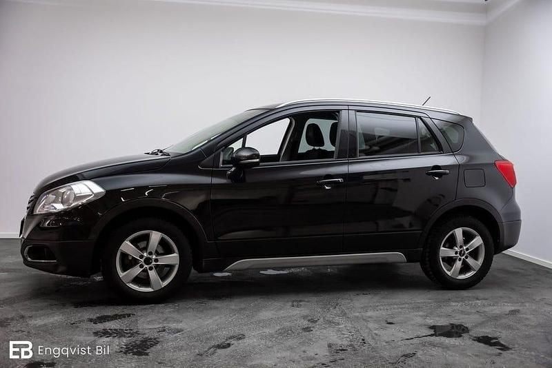 Begagnad Suzuki SX4 120 HK (88 kW) 2015 Svart Kombi