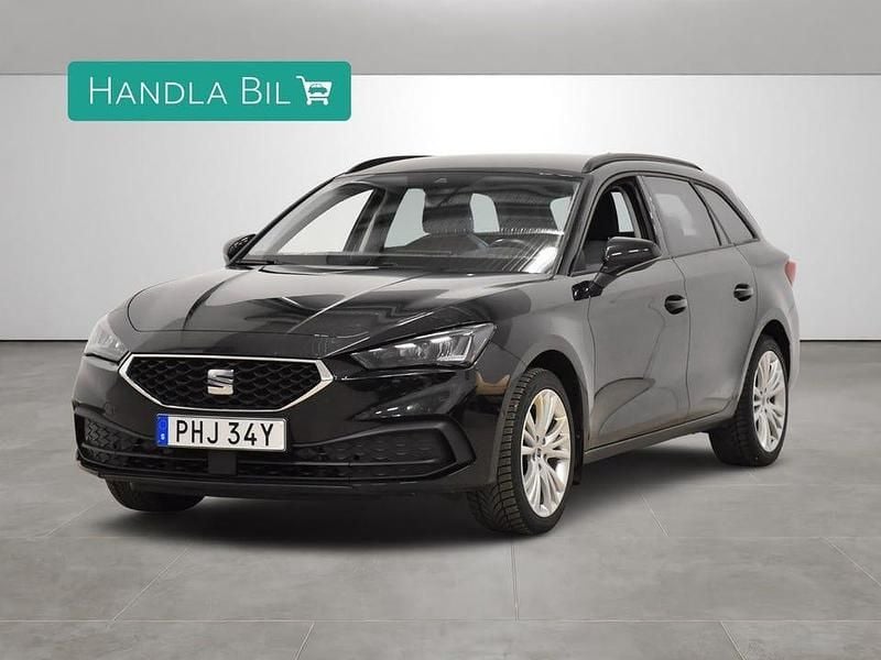 Svart Begagnad 2023 Seat Leon Style Kombi | 224 800 kr (Marknadspris) - Bild 1/4