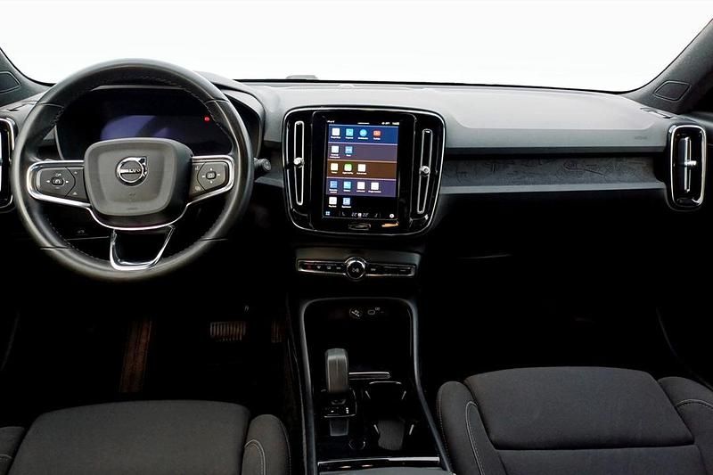 Begagnad Volvo XC40 Single Motor 175 kW (238 HK) 2023 Grön SUV