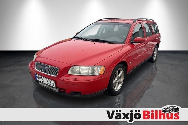Röd Begagnad 2004 Volvo V70 Business Edition Kombi | 29 900 kr (Marknadspris) - Bild 1/4