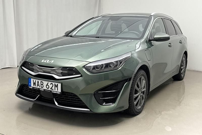 Grön Begagnad 2023 Kia Ceed Sportswagon Advance Kombi | 219 000 kr (Bra pris) - Bild 1/4