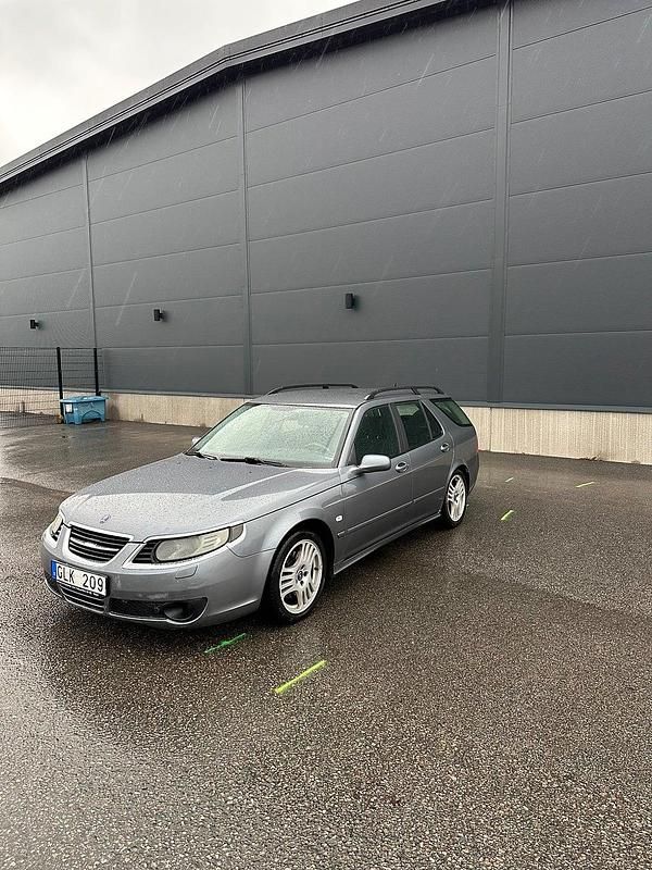 Grå Begagnad 2007 Saab 9-5 Kombi | 29 900 kr (Lite dyr) - Bild 1/4