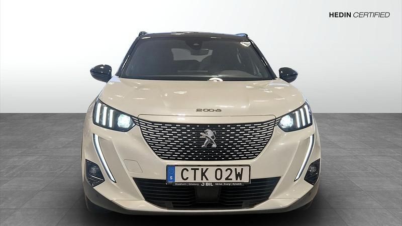 Begagnad Peugeot e-2008 GT 100 kW (136 HK) 2022 Vit SUV