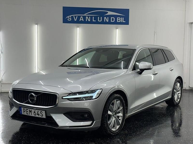 Silver Begagnad 2020 Volvo V60 Momentum Kombi | 259 800 kr (Bra pris) - Bild 1/4
