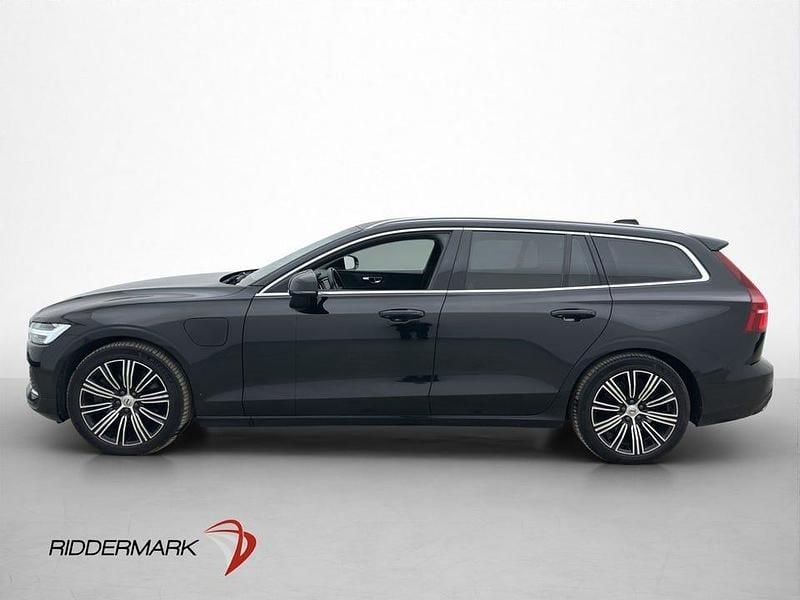 Begagnad Volvo V60 Inscription 340 HK (250 kW) 2021 Svart Kombi