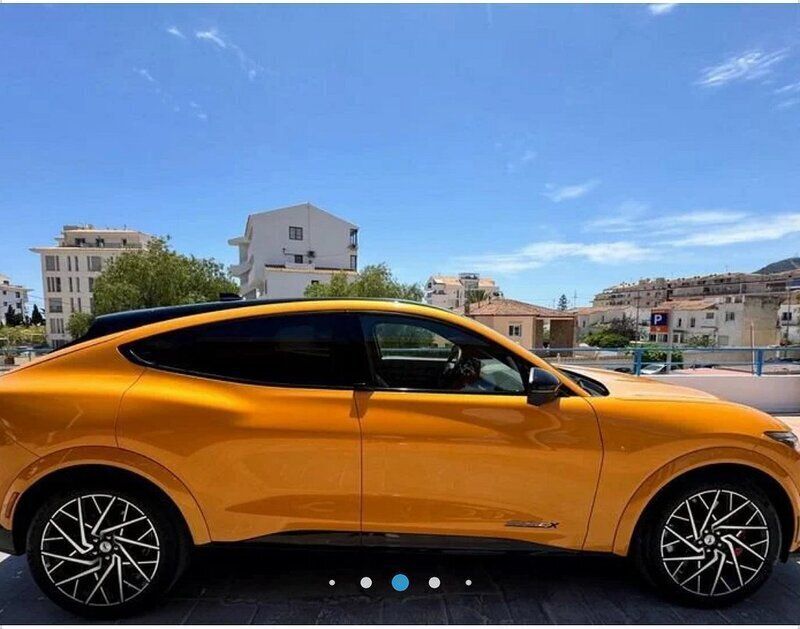 Begagnad Ford Mustang Mach-E GT 358 kW (487 HK) 2022 Gul SUV