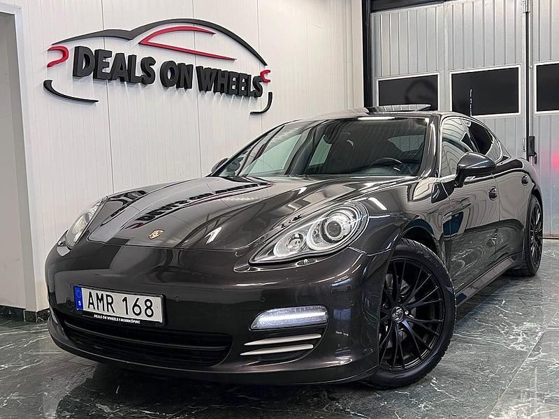 Begagnad Porsche Panamera 400 HK (294 kW) 2012 Mörkgrå Halvkombi