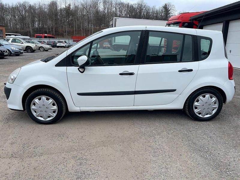 Begagnad Renault Modus 101 HK (74 kW) 2010 Vit Minibuss