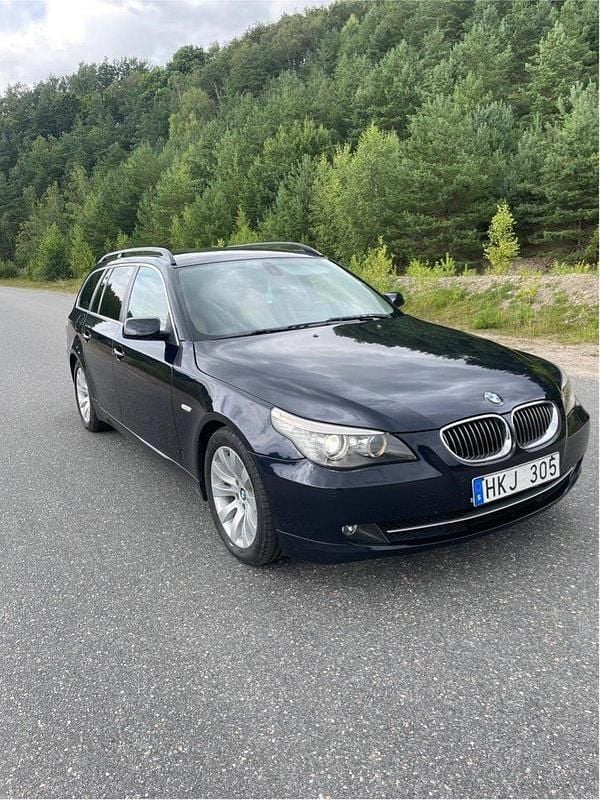 Blå Begagnad 2008 BMW 535 M Sport Kombi | 114 900 kr (Bra pris) - Bild 1/4