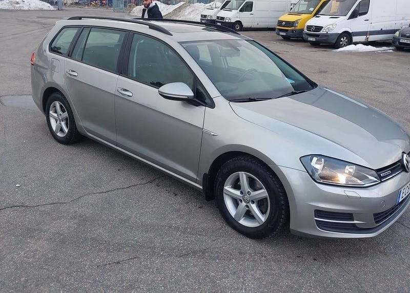 Begagnad VW Golf VII 110 HK (80 kW) 2016