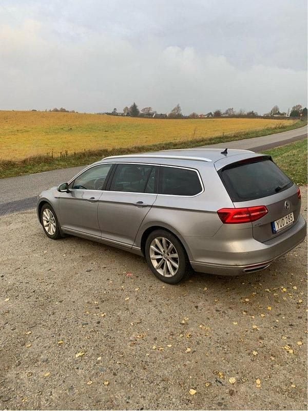 Begagnad 2018 VW Passat GTE Kombi | 120 000 kr (Bra pris) - Bild 1/4