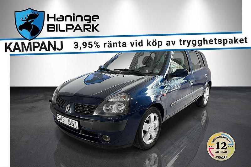 Mörkblå Begagnad 2001 Renault Clio II Halvkombi | 14 900 kr (Marknadspris) - Bild 1/2