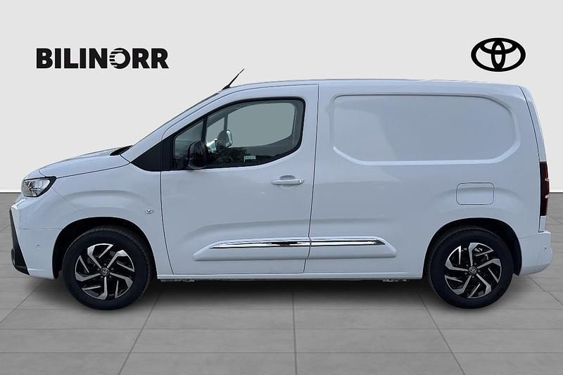 Begagnad Toyota Proace City City 132 HK (97 kW) 2024 Vit Minibuss
