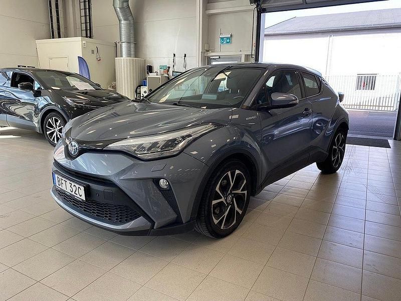 Grå Begagnad 2020 Toyota C-HR Edition SUV | 249 900 kr (Lite dyr) - Bild 1/4