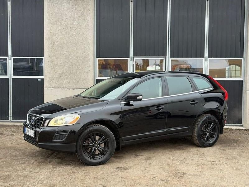 Begagnad Volvo XC60 Momentum 163 HK (119 kW) 2011 Svart SUV